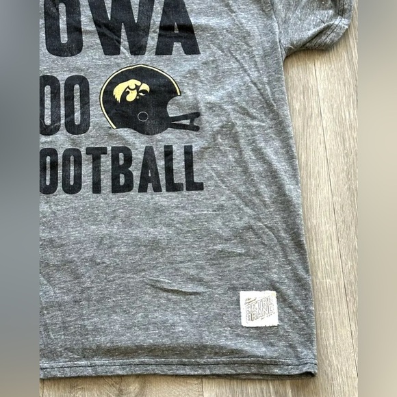 Iowa Hawkeyes 00 Football Men's Small Retro Brand Short Sleeve T-Shirt Gray - Picture 3 of 4